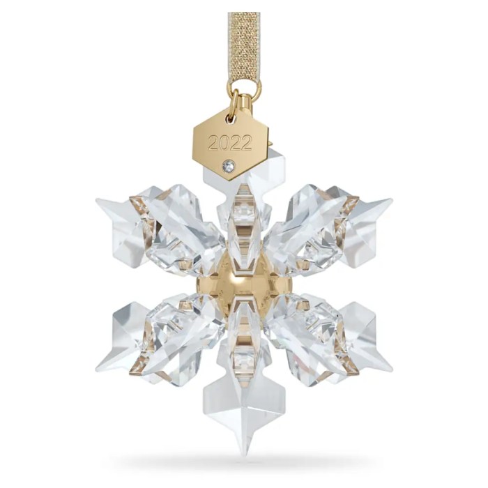 2017 swarovski christmas ornament